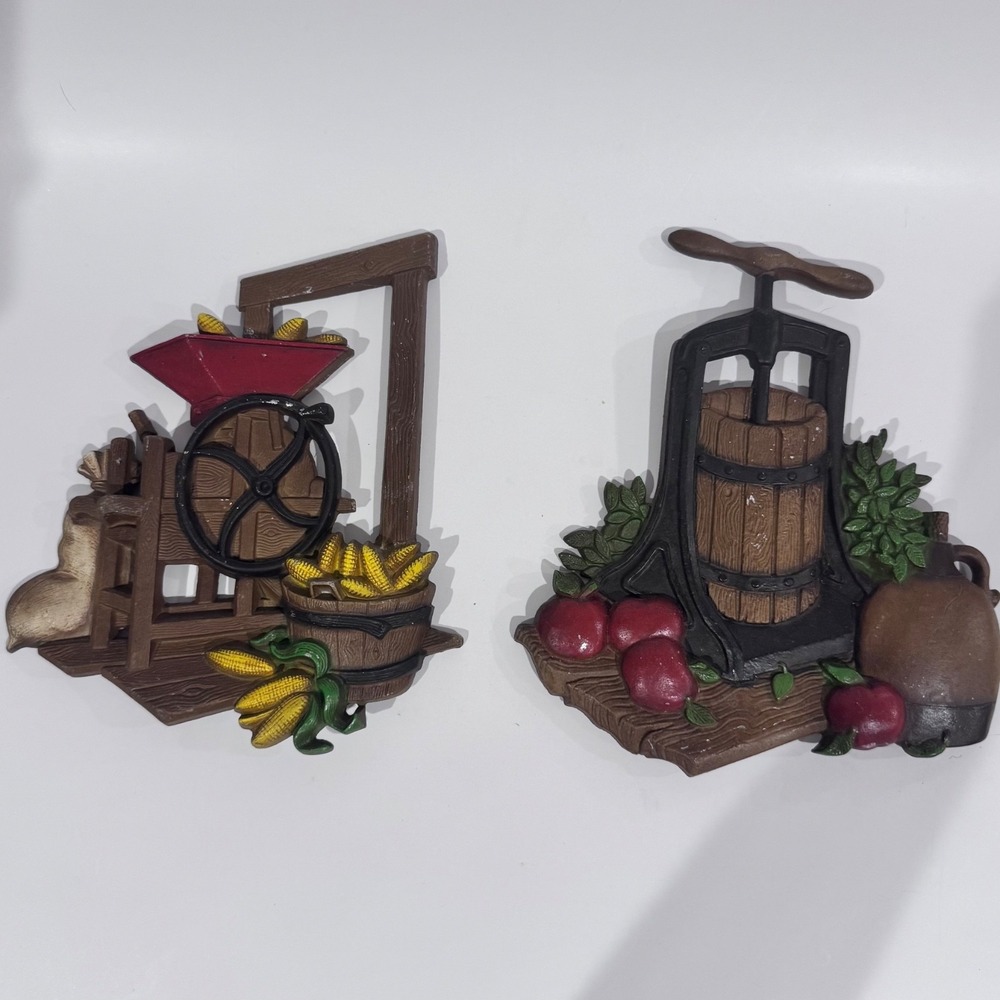 Vintage 1978 Homco Cast Metal Wall‎ Decor Corn Mill & Apple Press